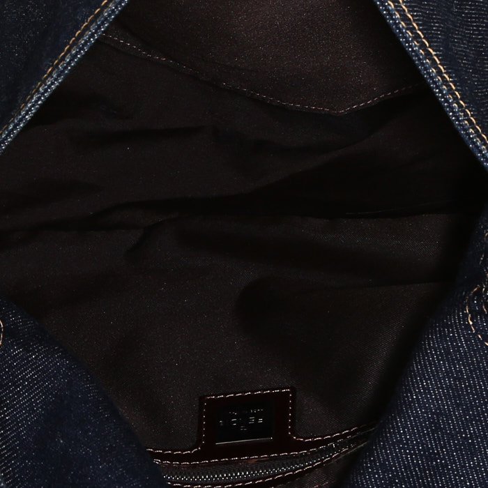Sac à main Fendi  Mamma Baguette en toile denim bleue - Detail D2