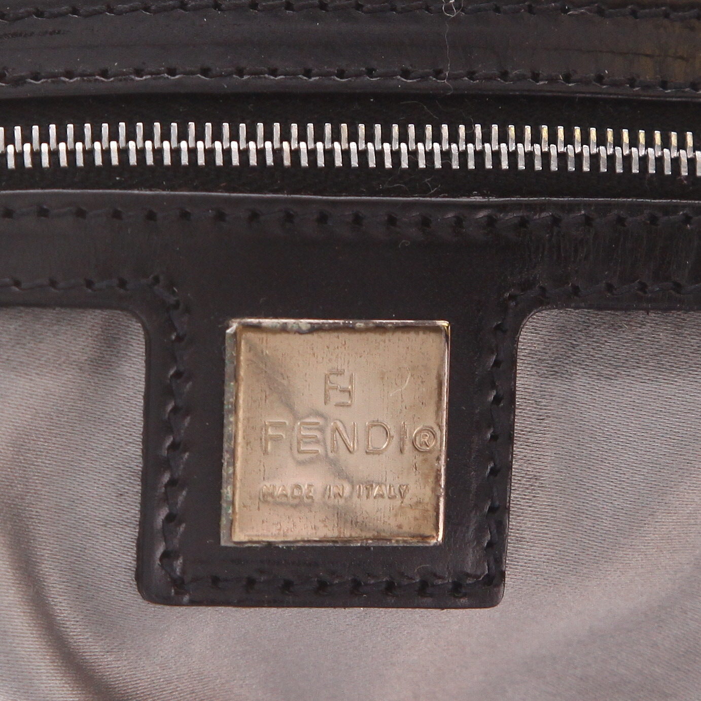 Borsa Fendi  Mamma Baguette in lana bianca e pelle nera - Detail D2