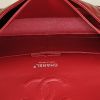 Bolso de mano Chanel  Timeless Classic en cuero acolchado rojo - Detail D3 thumbnail
