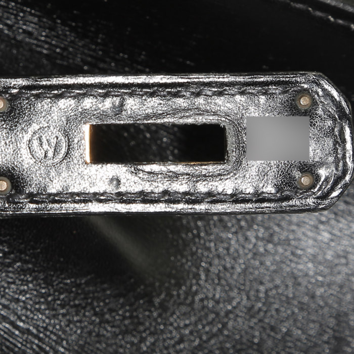 Hermès  Kelly 28 cm handbag  in black box leather - Detail D5