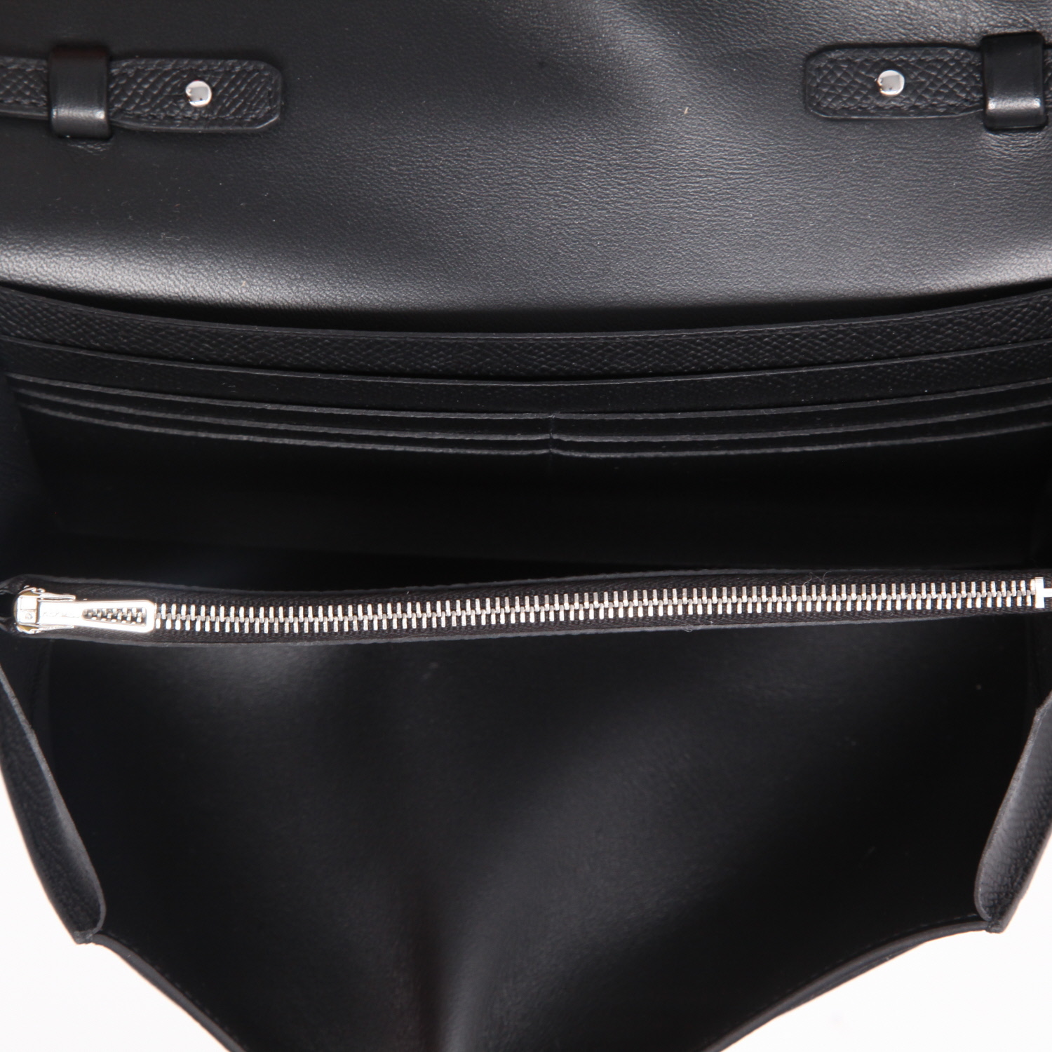 Bolso bandolera Hermès  Long To Go en cuero epsom negro - Detail D8