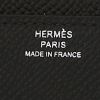 Sac bandoulière Hermès  Long To Go en cuir epsom noir - Detail D9 thumbnail