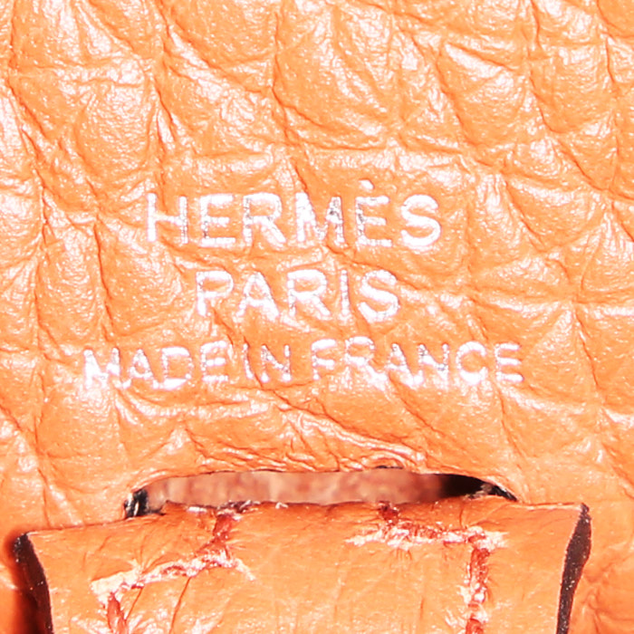 Hermès  Mini Evelyne shoulder bag  in brick red togo leather - Detail D3