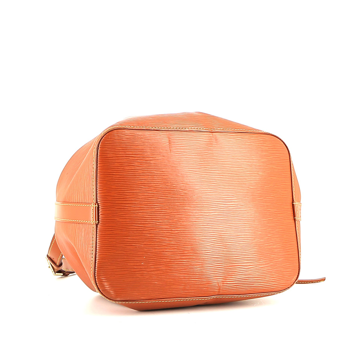 Bolso Cabás Louis Vuitton Petit Noé en cuero Epi color oro - Detail D4