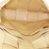 Bottega Veneta  Cassette shoulder bag  in beige intrecciato leather - Detail D2 thumbnail