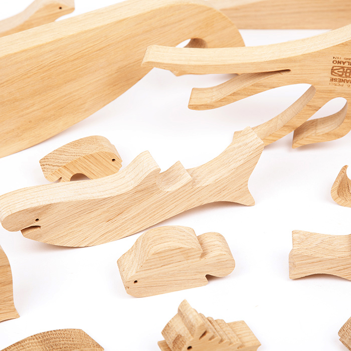 Enzo Mari, sculpture / puzzle "16 Pesci" in solid wood, edition Danese Milano, of 1974 - Detail D1