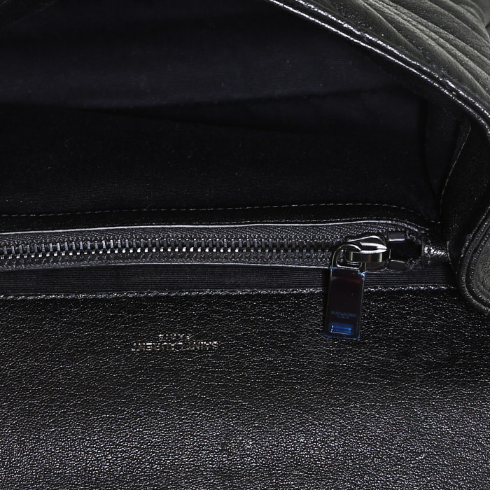 Saint Laurent College medium model  shoulder bag  in black chevron quilted leather - Detail D3