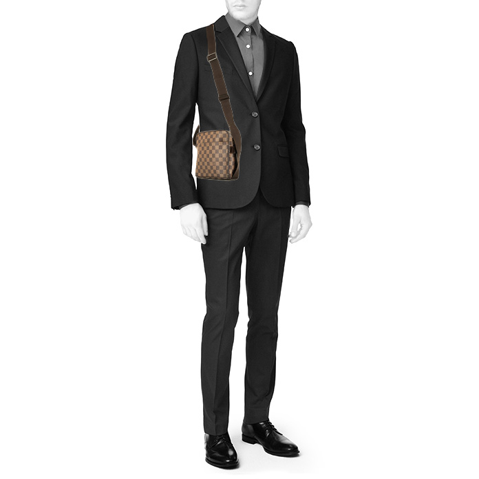 Louis Vuitton  shoulder bag  in ebene damier canvas - Detail D1