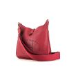 Borsa a tracolla Hermès  Evelyne modello piccolo  in pelle togo rossa - 00pp thumbnail
