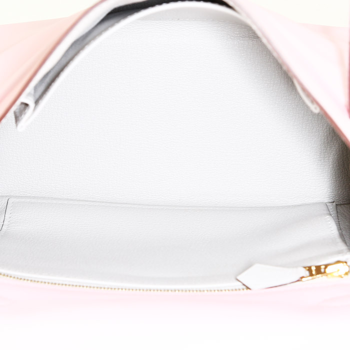 Hermès  Kelly 25 cm handbag  in Rose Dragee Swift leather - Detail D3