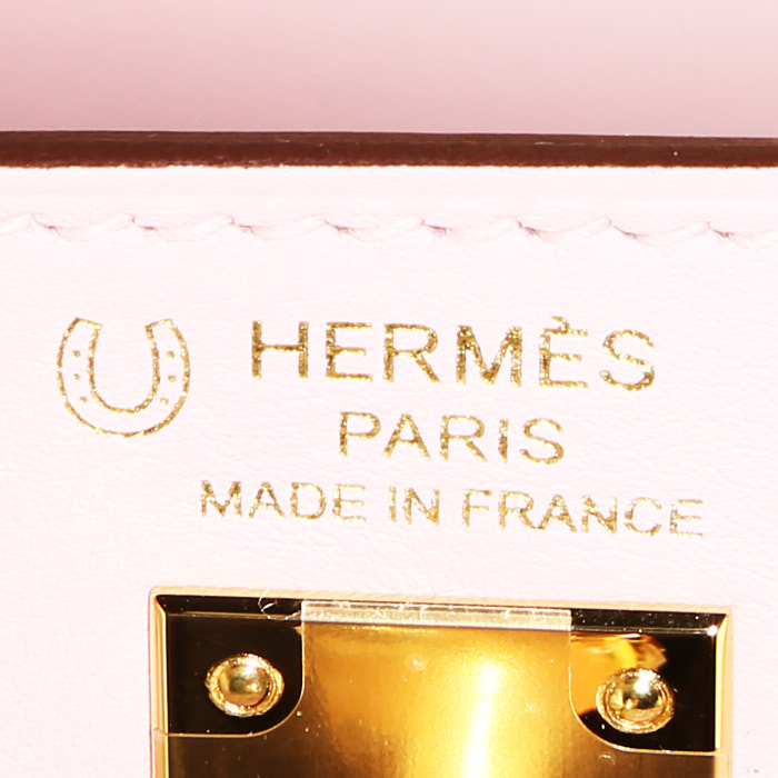 Hermès  Kelly 25 cm handbag  in Rose Dragee Swift leather - Detail D4