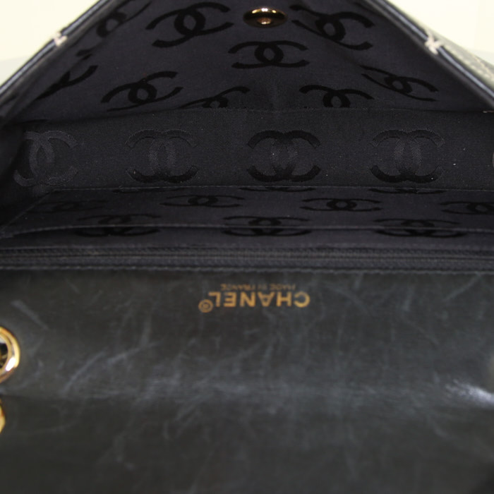 Chanel Vintage handbag  in black quilted leather - Detail D3
