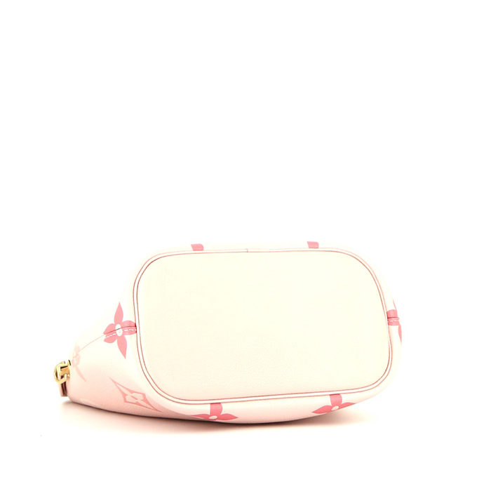 Bolso de mano Louis Vuitton   en cuero monogram huella rosa pálido - Detail D5