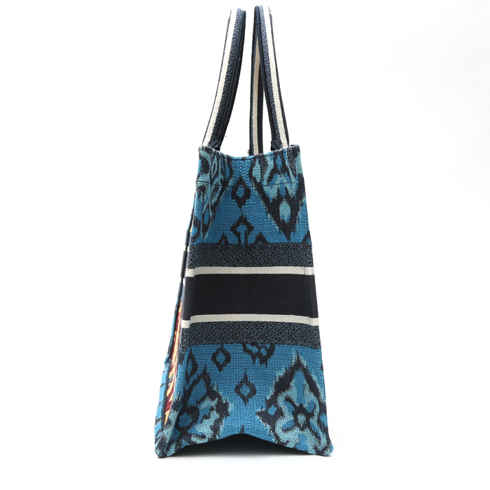 Dior  Book Tote medium model  shopping bag  in blue, red and yellow multicolor  printed patern canvas - Detail D5