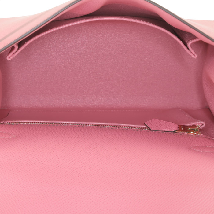 Bolso de mano Hermès  Kelly 25 cm en cuero epsom azalea pink y marrón etoupe - Detail D3