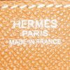Bolso de mano Hermès  Birkin 30 cm en cuero epsom color oro - Detail D2 thumbnail