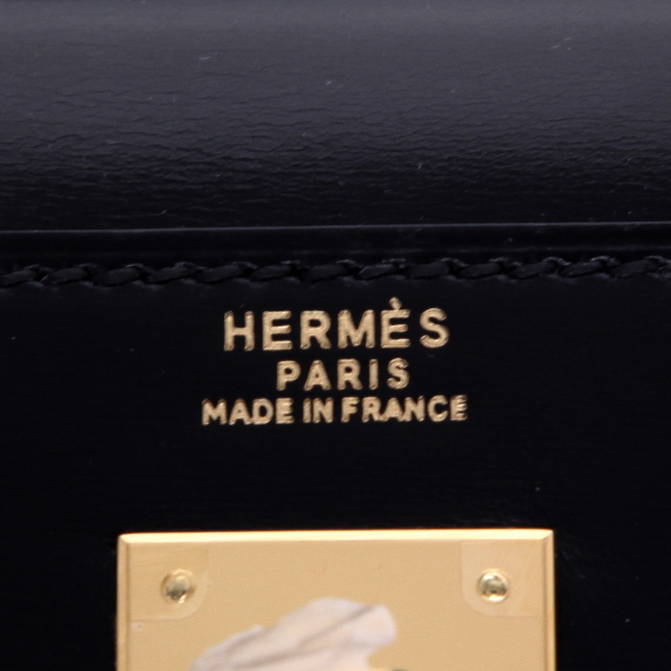 Bolso de mano Hermès  Kelly 32 cm en cuero box negro - Detail D2