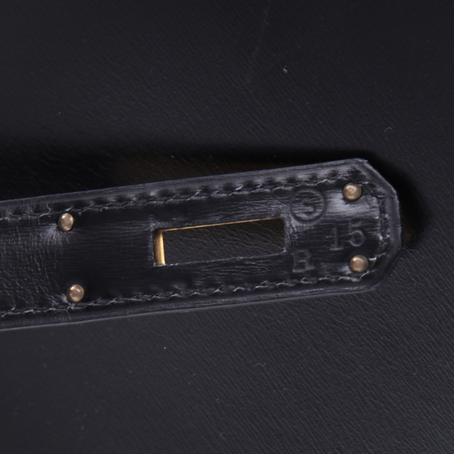 Hermès  Kelly 32 cm handbag  in black box leather - Detail D4