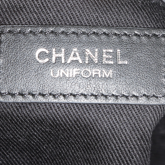 Bolsito-cinturón Chanel   en cuero acolchado negro - Detail D3