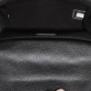 Bolsito-cinturón Chanel   en cuero granulado acolchado negro - Detail D2 thumbnail