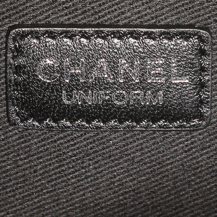 Pochette-ceinture Chanel   en cuir grainé matelassé noir - Detail D3