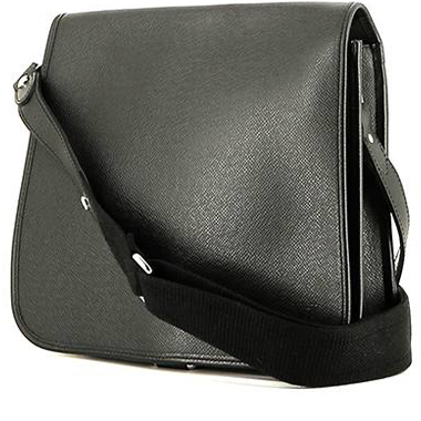 Louis Vuitton Messenger Shoulder bag 395332