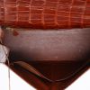 Bolso de mano Hermès  Kelly 28 cm en aligátor marrón - Detail D8 thumbnail