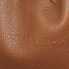 Bottega Veneta  Pouch handbag/clutch  in brown leather - Detail D3 thumbnail