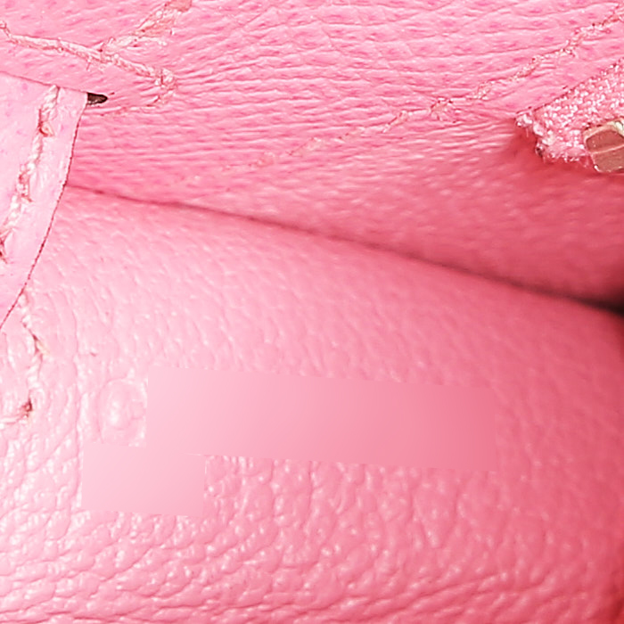 Hermès  Kelly 25 cm handbag  in azalea pink epsom leather - Detail D5