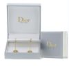Paire de boucles d'oreilles Dior Rose des vents en or jaune, nacre et diamant - Detail D2 thumbnail