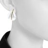 Zolotas  earrings for non pierced ears in silver and yellow gold - Detail D1 thumbnail