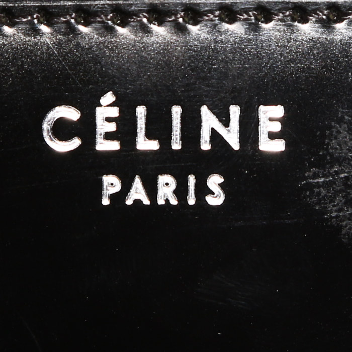Celine  Classic Box medium model  shoulder bag  in black patent leather - Detail D3