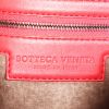 Bottega Veneta  Nodini shoulder bag  in red intrecciato leather - Detail D3 thumbnail