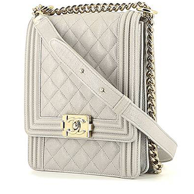 Chanel  Boy shoulder bag  in grey quilted leather