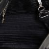 Prada   shoulder bag  in black grained leather - Detail D3 thumbnail