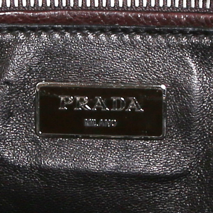 Bolso bandolera Prada  Twin Zip en cuero marrón - Detail D4
