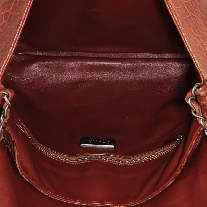 Sac à main Chanel   en crocodile marron - Detail D2