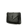 Bolso de mano Saint Laurent  Enveloppe modelo grande  en cuero granulado acolchado negro - 00pp thumbnail