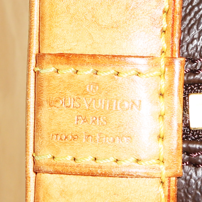 Louis Vuitton  Alma small model  handbag  in brown monogram canvas  and natural leather - Detail D3