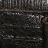 Sac besace Louis Vuitton  Grand Noé en cuir épi noir - Detail D3 thumbnail