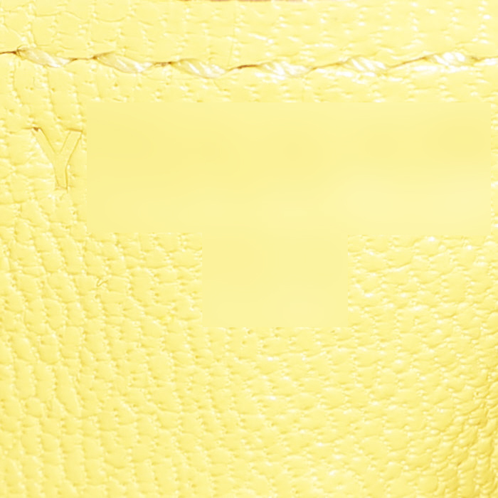 Bolso de mano Hermès  Birkin 30 cm en aligátor amarillo Mimosa - Detail D4