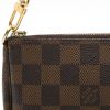 Bolsito de mano Louis Vuitton  Pochette accessoires mini  en lona a cuadros ébano - Detail D1 thumbnail