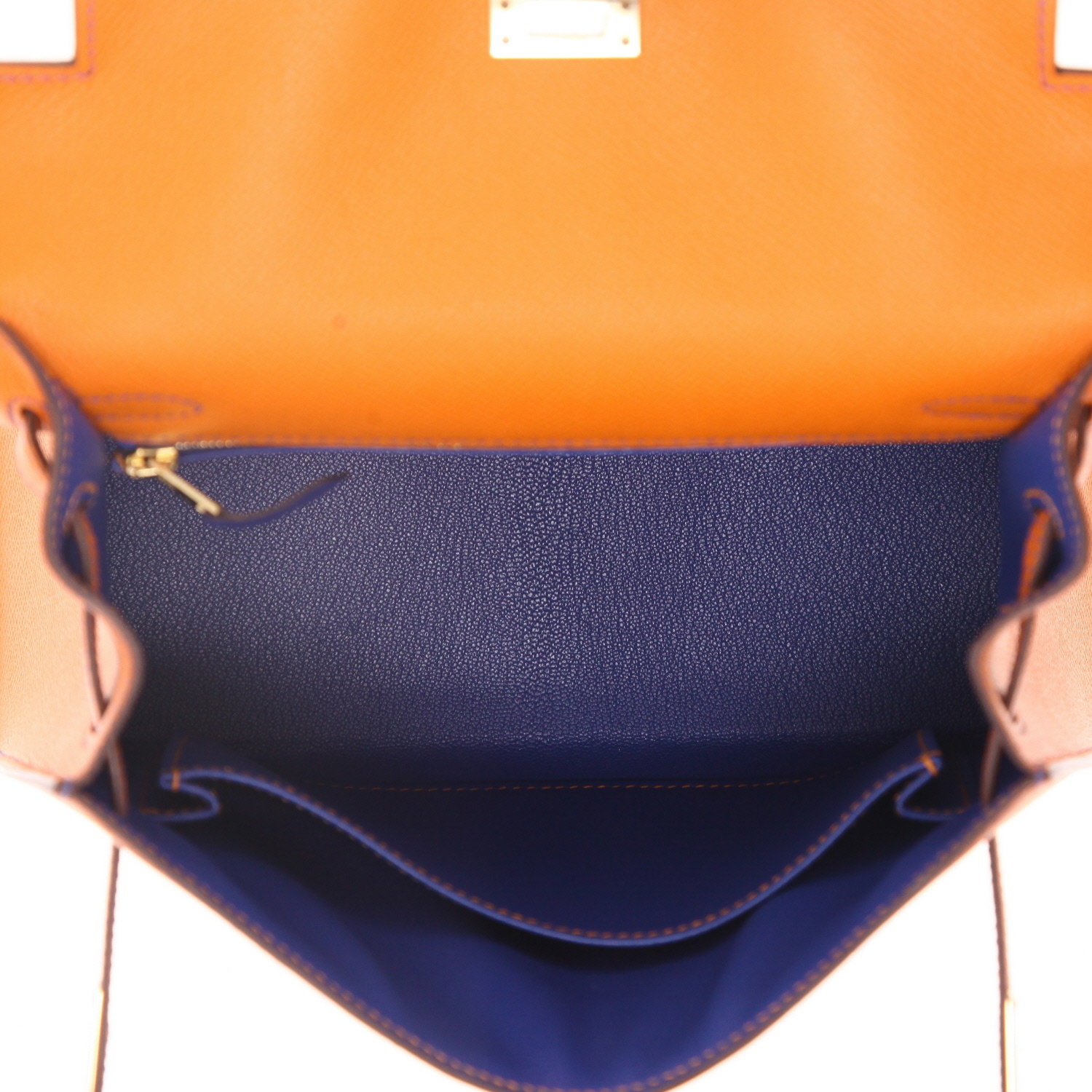 Hermès  Kelly 25 cm handbag  in orange epsom leather - Detail D3
