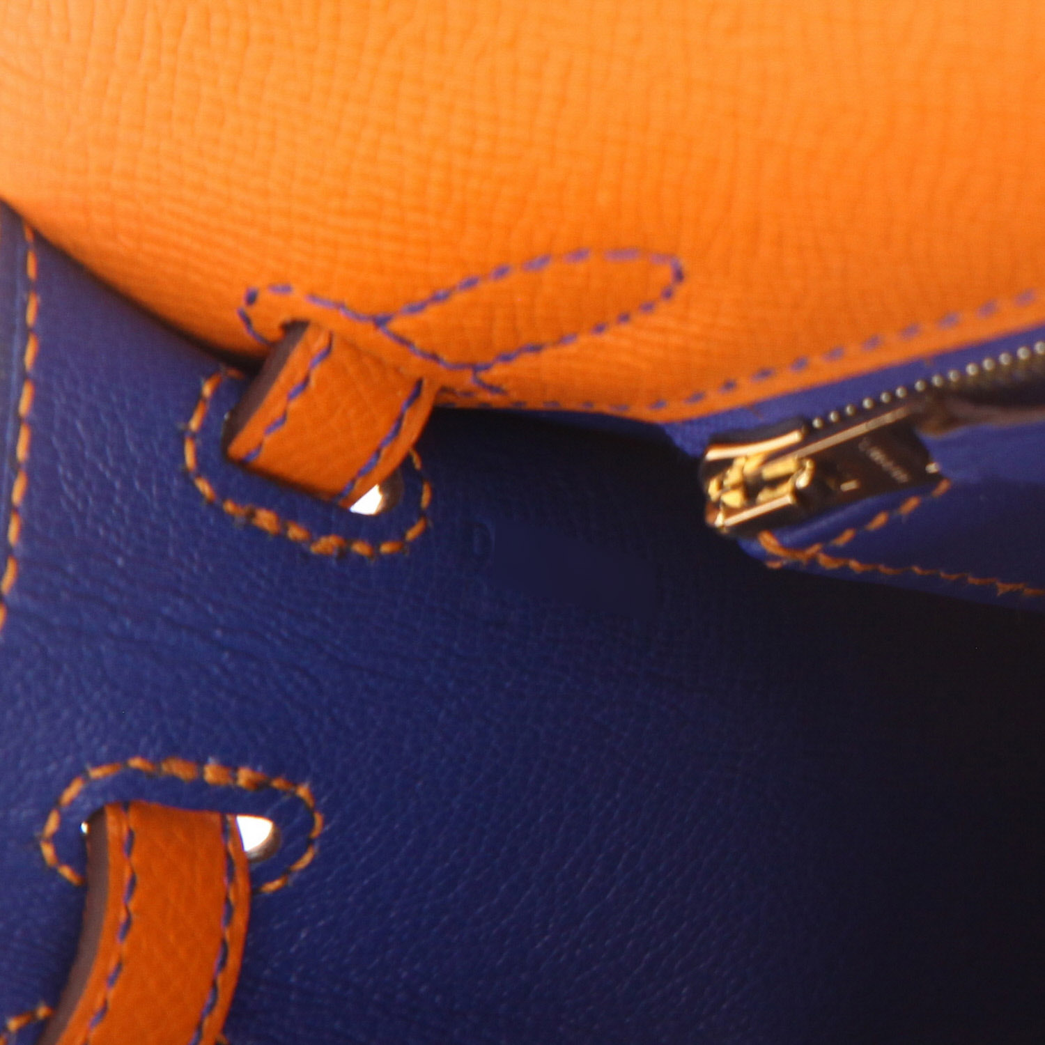 Sac à main Hermès  Kelly 25 cm en cuir epsom orange - Detail D4