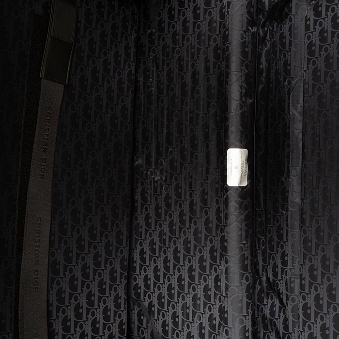 Maleta rígida Dior  Dior 
Rimowa grande  en aluminio negro - Detail D2