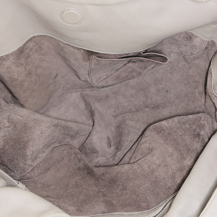 Bottega Veneta   messenger bag  in taupe intrecciato leather - Detail D2