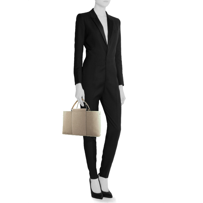 Bolso Cabás Hermès  Cabag en lona color topo y vaca Hunter marrón - Detail D1