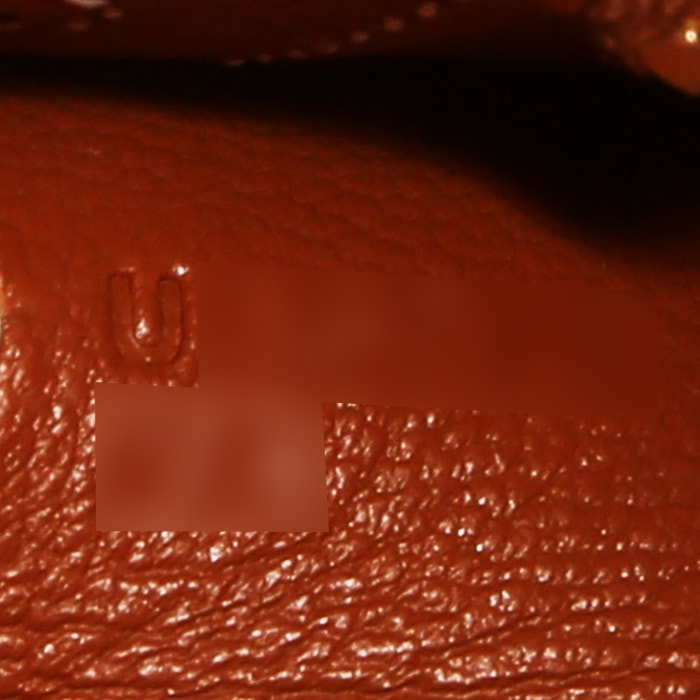 Bolso de mano Hermès  Kelly 25 cm en cuero epsom color oro - Detail D5