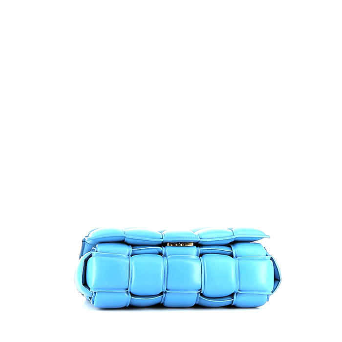 Sac bandoulière Bottega Veneta  Cassette en cuir tressé bleu - Detail D5