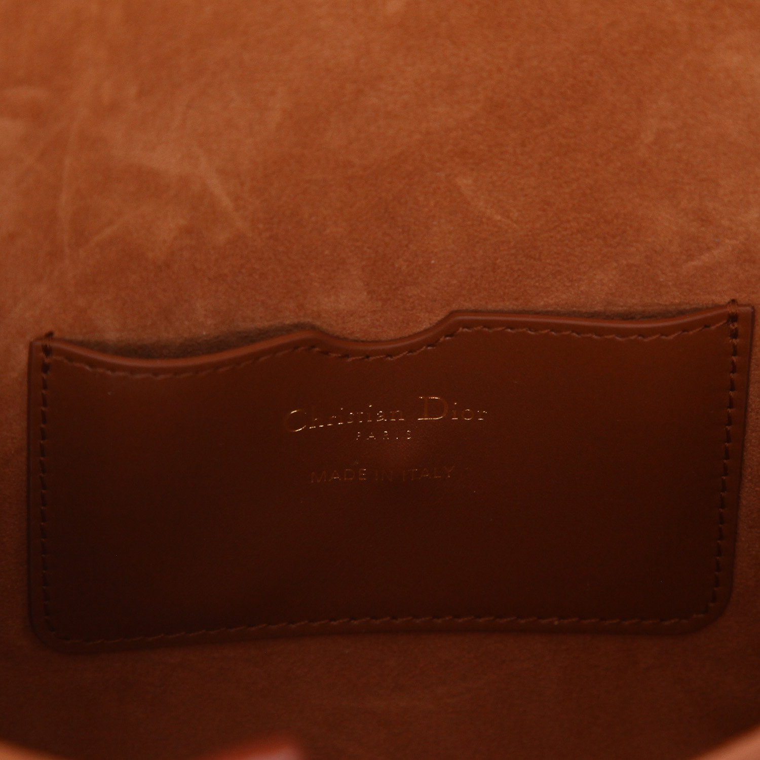 Sac bandoulière Dior  Bobby Frame en cuir marron - Detail D2